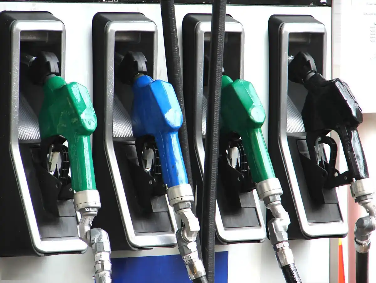 CCEC-engine-Gas vs Fuel Engines-2
