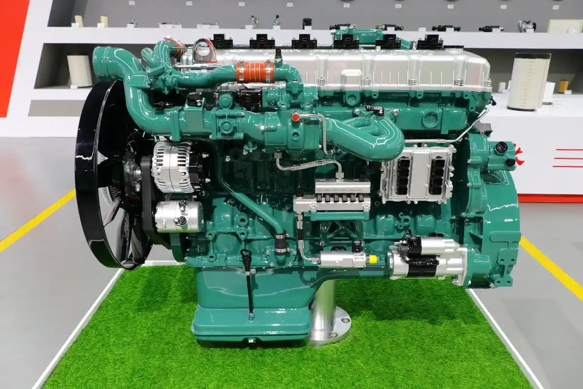 CCEC-engine-Gas vs Fuel Engines-3